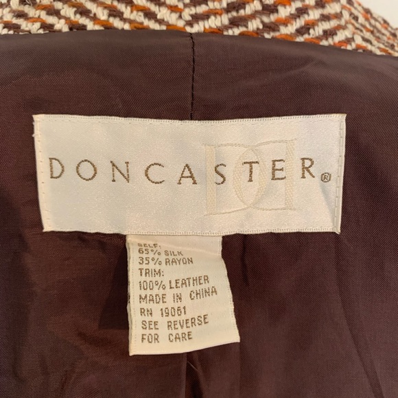 Pre-owned size 8 DONCASTER tweed jacket - Picture 3 of 3